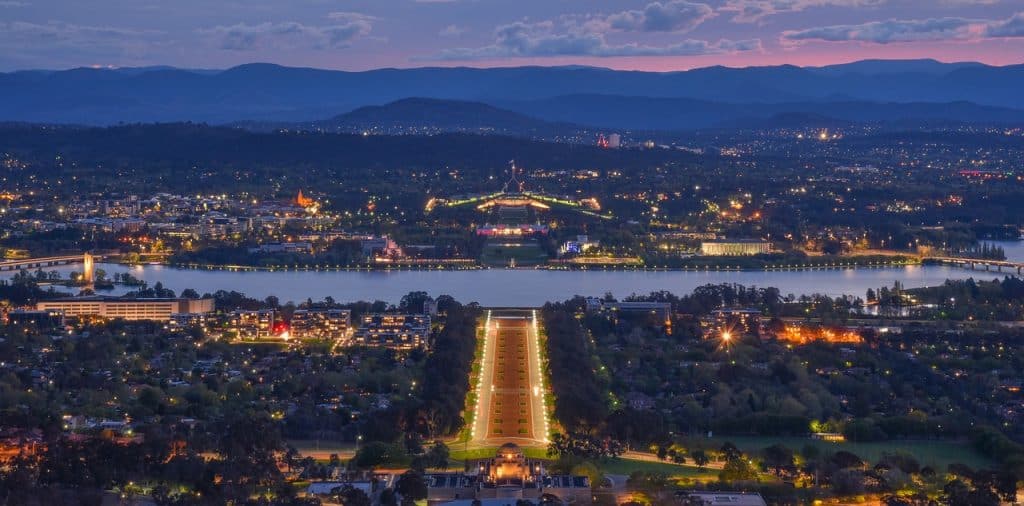 Australia Canberra, Lake Burley Griffin, Canberra-4560441.Jpg