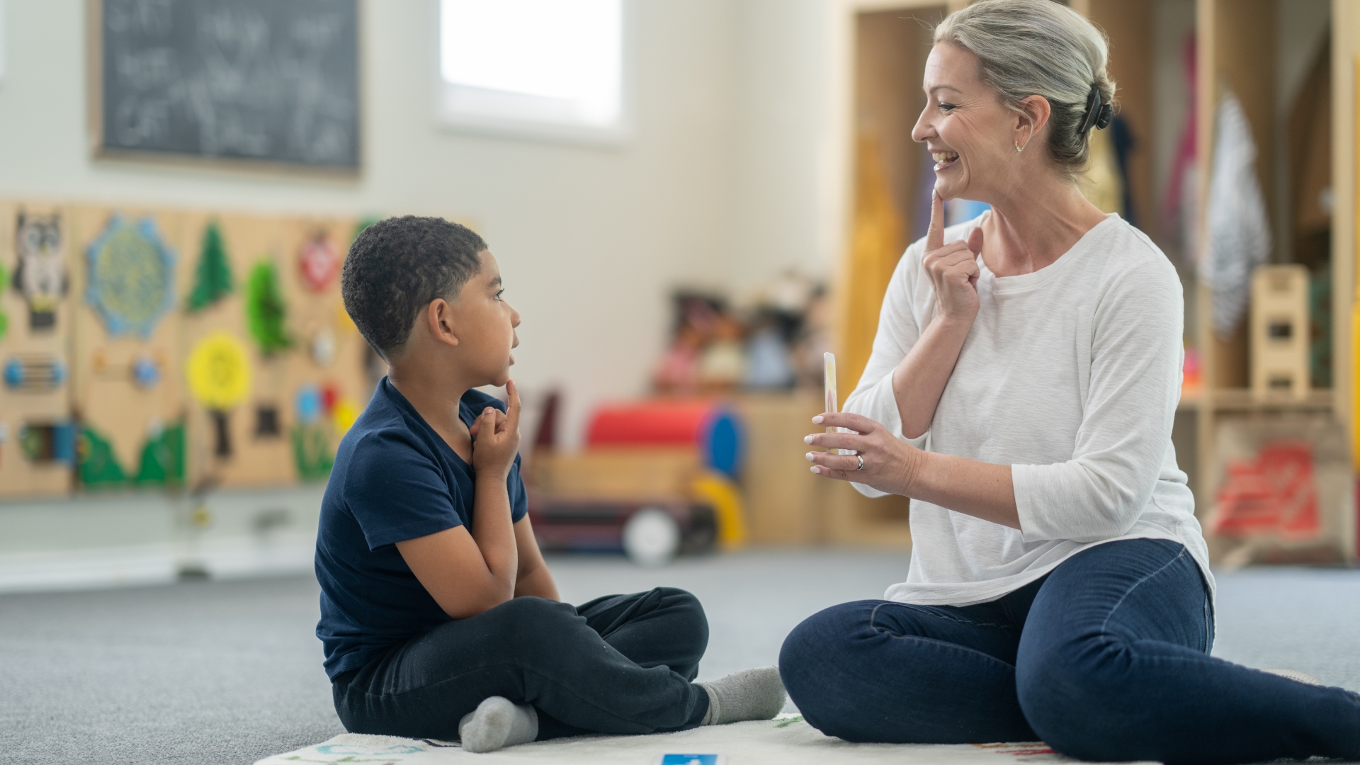 Speech pathology practitioner receiving support