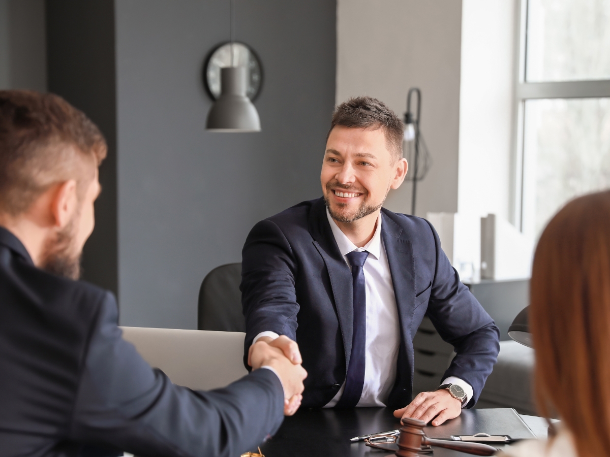 Mediator facilitating an online assessment session